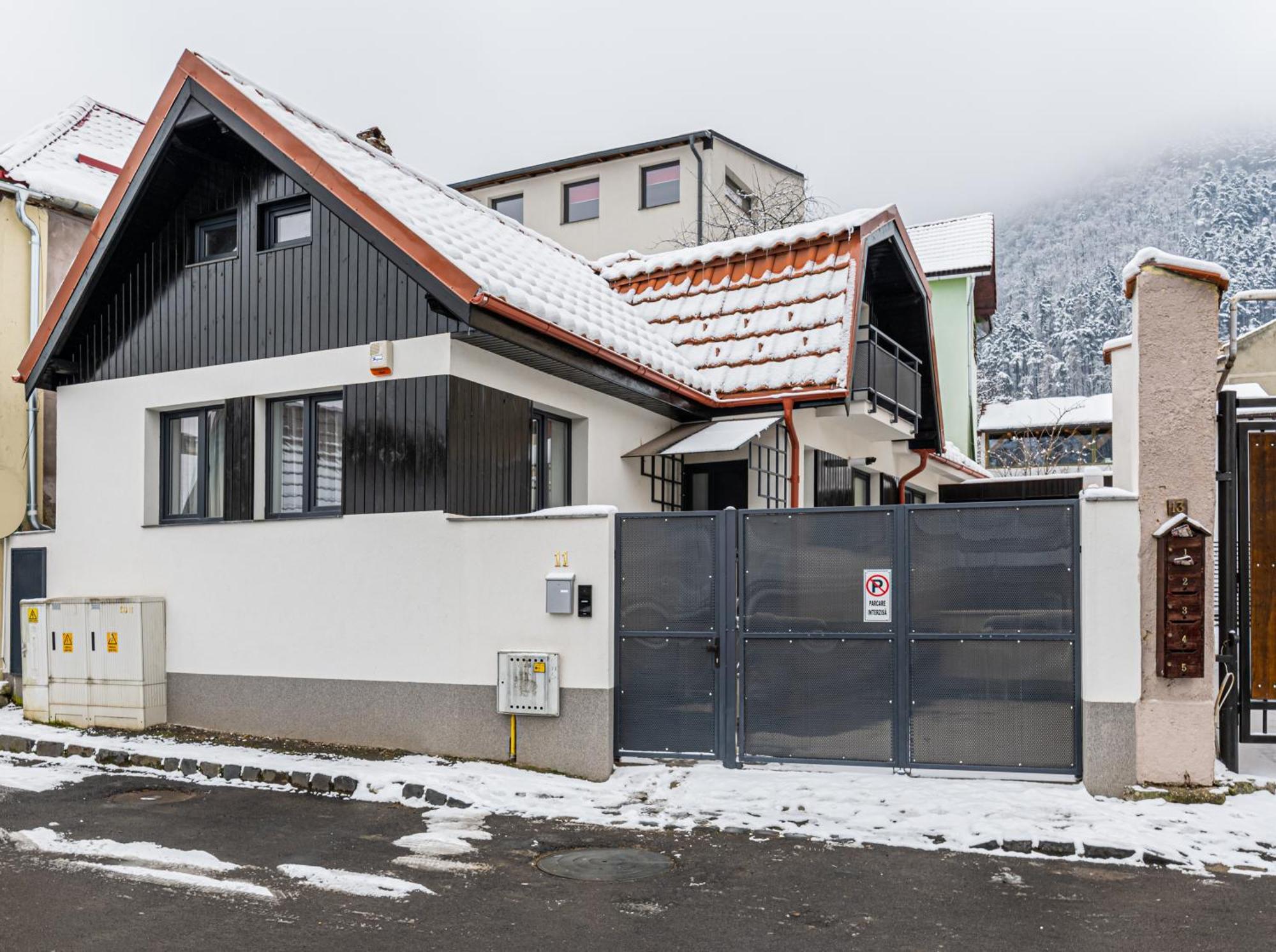 Sun Villas Accommodation Brasov Exterior photo