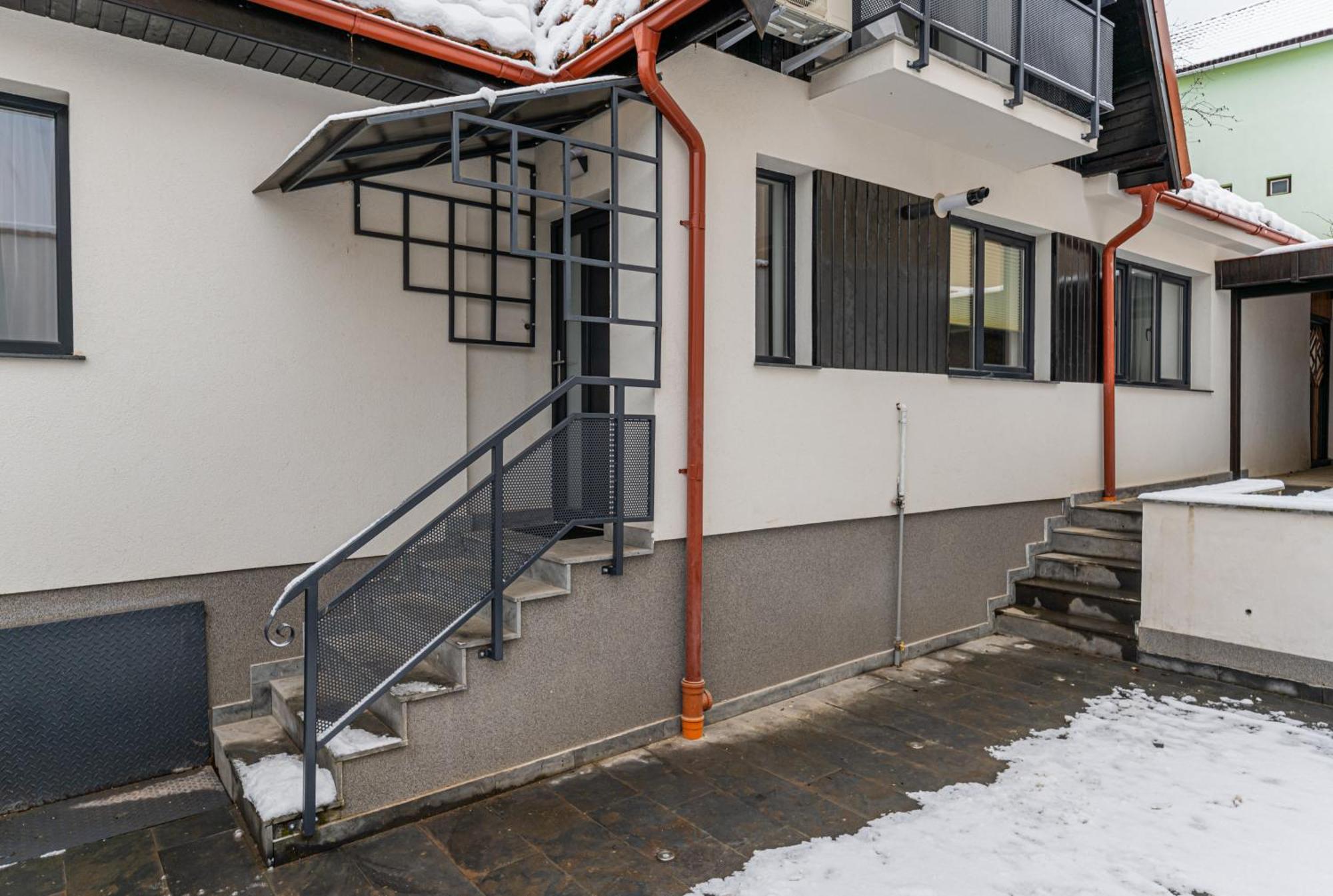 Sun Villas Accommodation Brasov Exterior photo